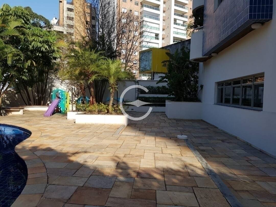 Apartamento à venda com 3 quartos, 256m² - Foto 11