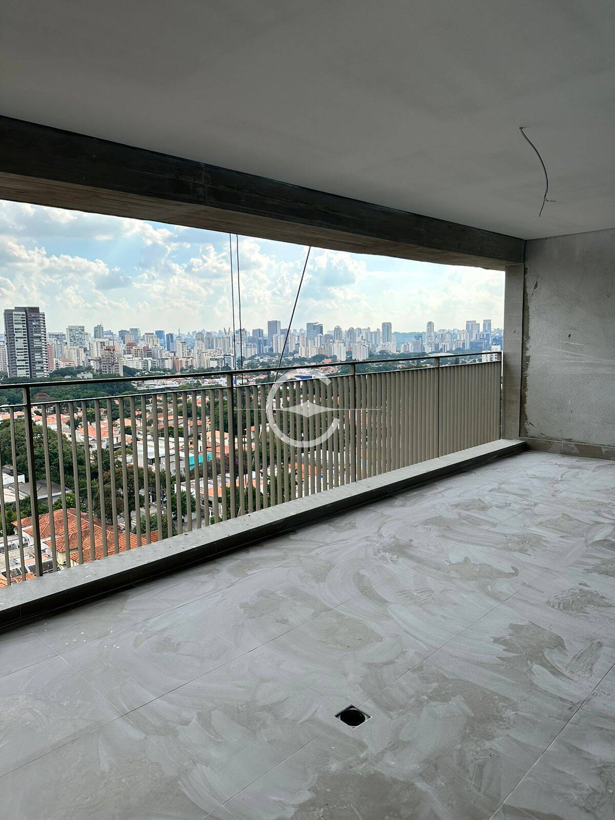 Apartamento à venda com 3 quartos, 149m² - Foto 1