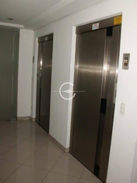 Apartamento à venda com 2 quartos, 75m² - Foto 34