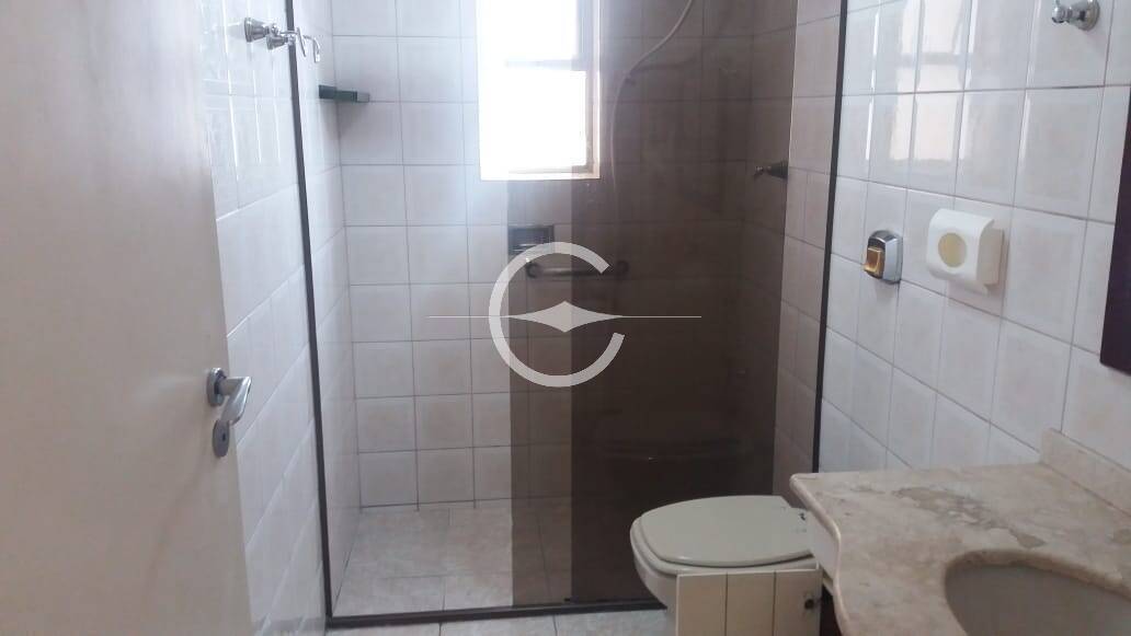 Apartamento para alugar com 3 quartos, 148m² - Foto 3