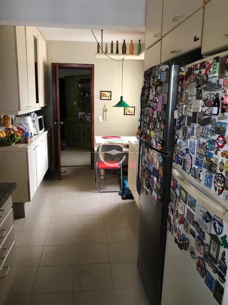 Apartamento à venda com 3 quartos, 197m² - Foto 8