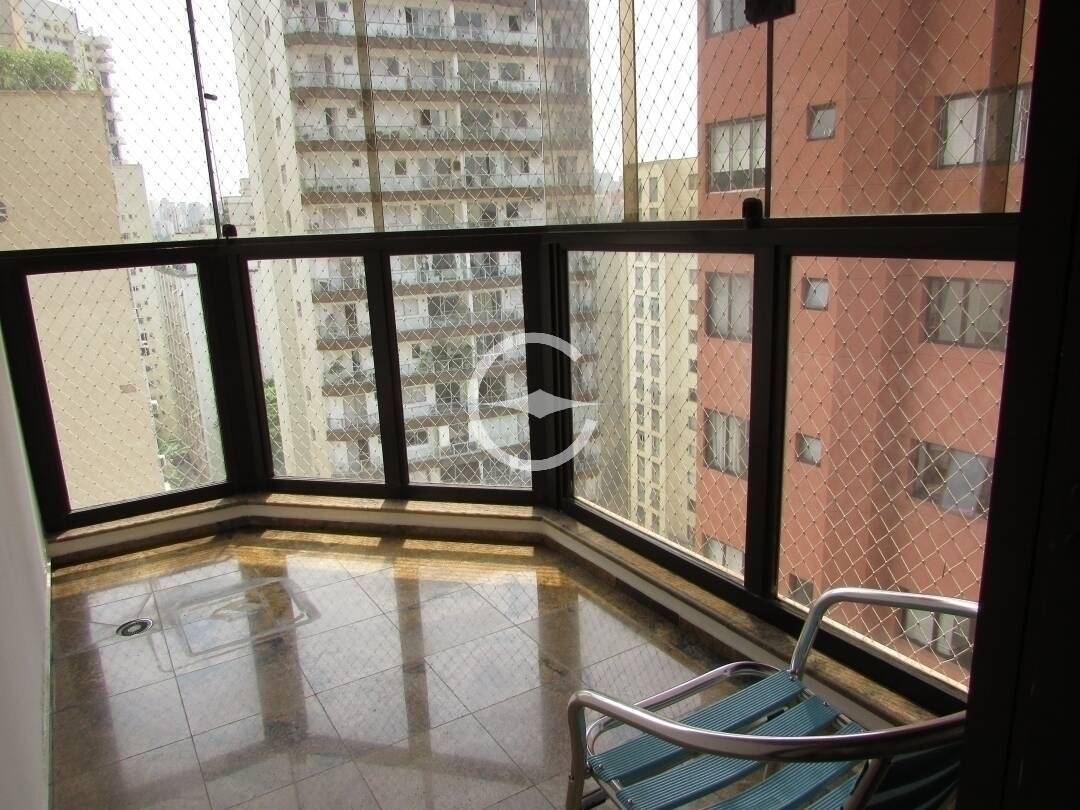 Apartamento para alugar com 3 quartos, 245m² - Foto 13