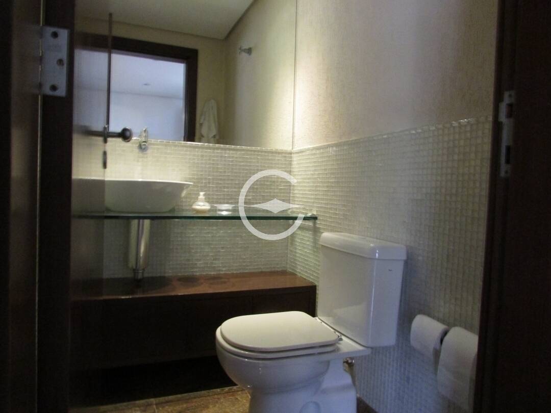 Apartamento para alugar com 3 quartos, 245m² - Foto 5