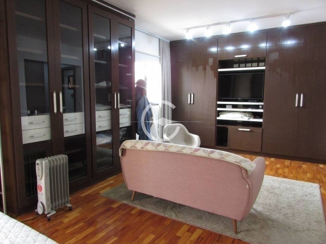 Apartamento para alugar com 3 quartos, 245m² - Foto 22