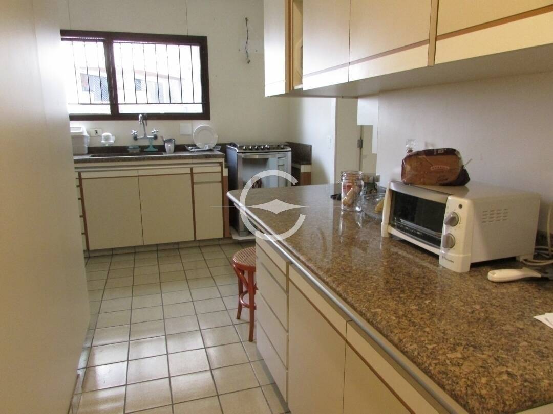 Apartamento para alugar com 3 quartos, 245m² - Foto 26