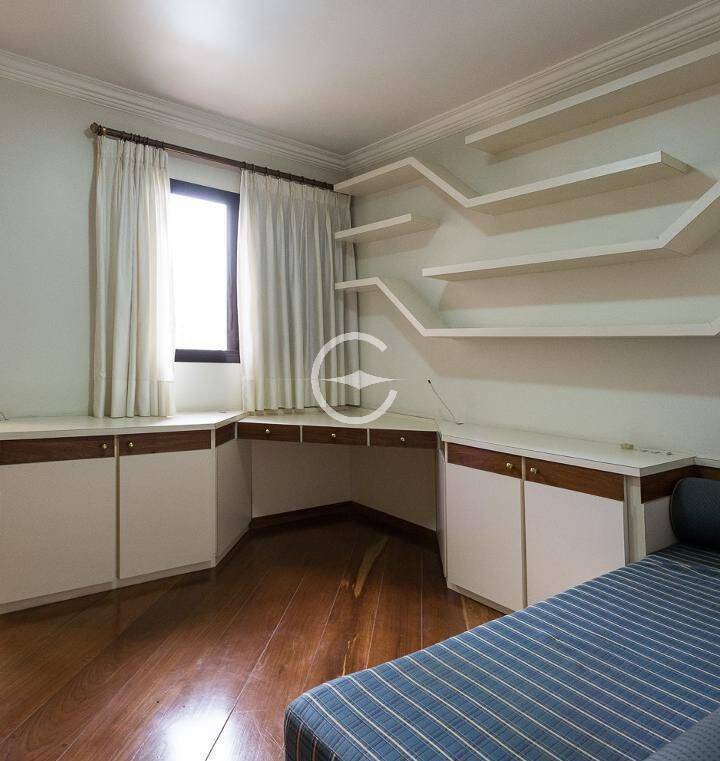 Apartamento à venda com 4 quartos, 235m² - Foto 5