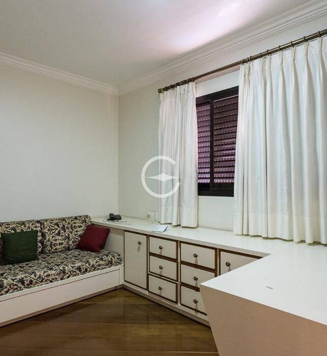 Apartamento à venda com 4 quartos, 235m² - Foto 4