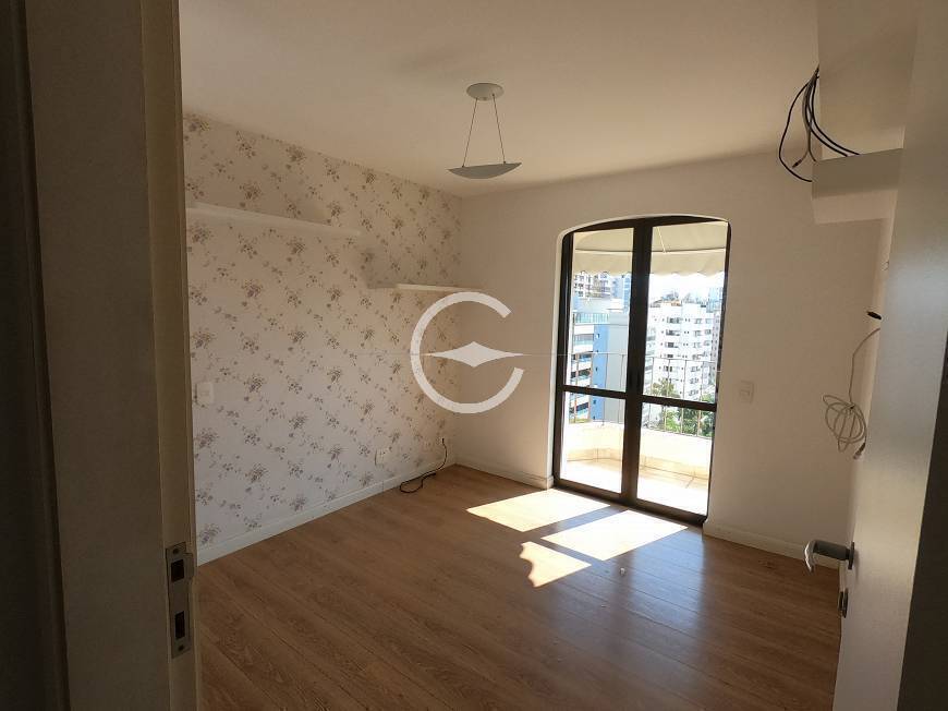 Apartamento à venda com 3 quartos, 287m² - Foto 19