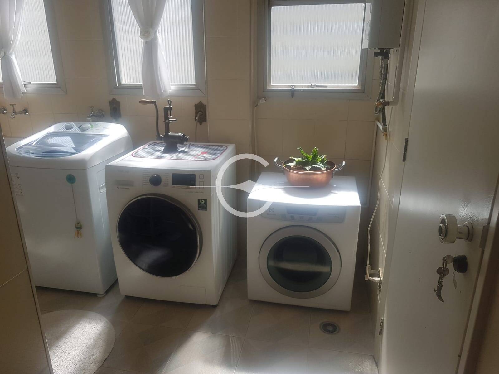 Apartamento à venda com 3 quartos, 198m² - Foto 22