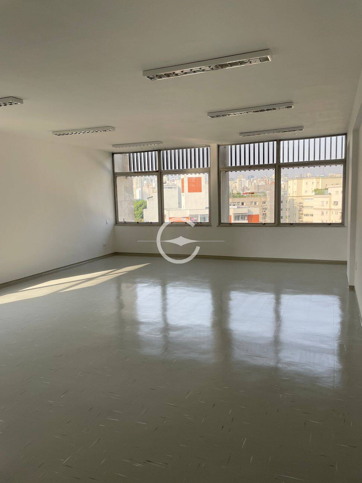 Prédio Inteiro para alugar, 74m² - Foto 1