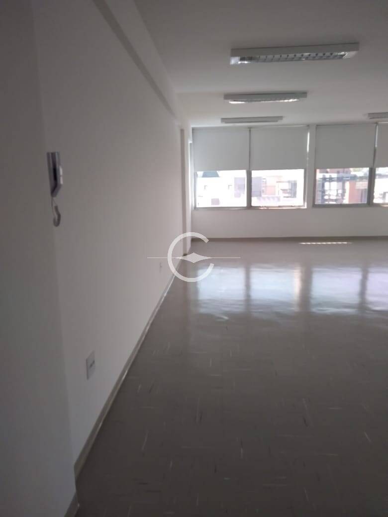 Prédio Inteiro para alugar, 74m² - Foto 2