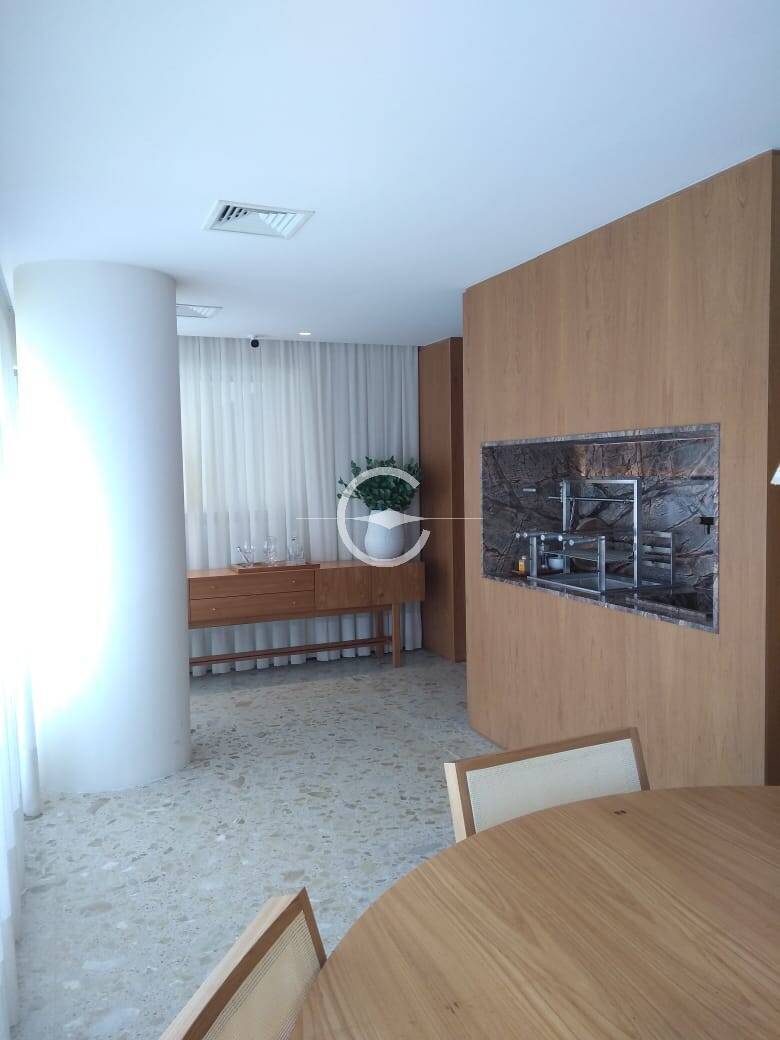 Apartamento à venda com 3 quartos, 265m² - Foto 4