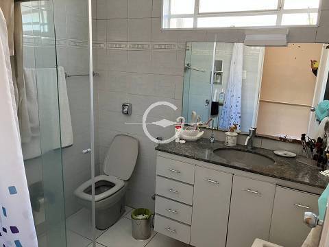 Casa à venda e aluguel com 3 quartos, 180m² - Foto 8