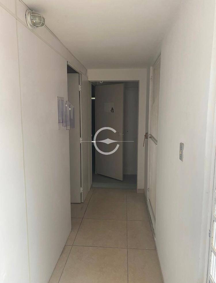 Casa para alugar com 3 quartos, 180m² - Foto 11