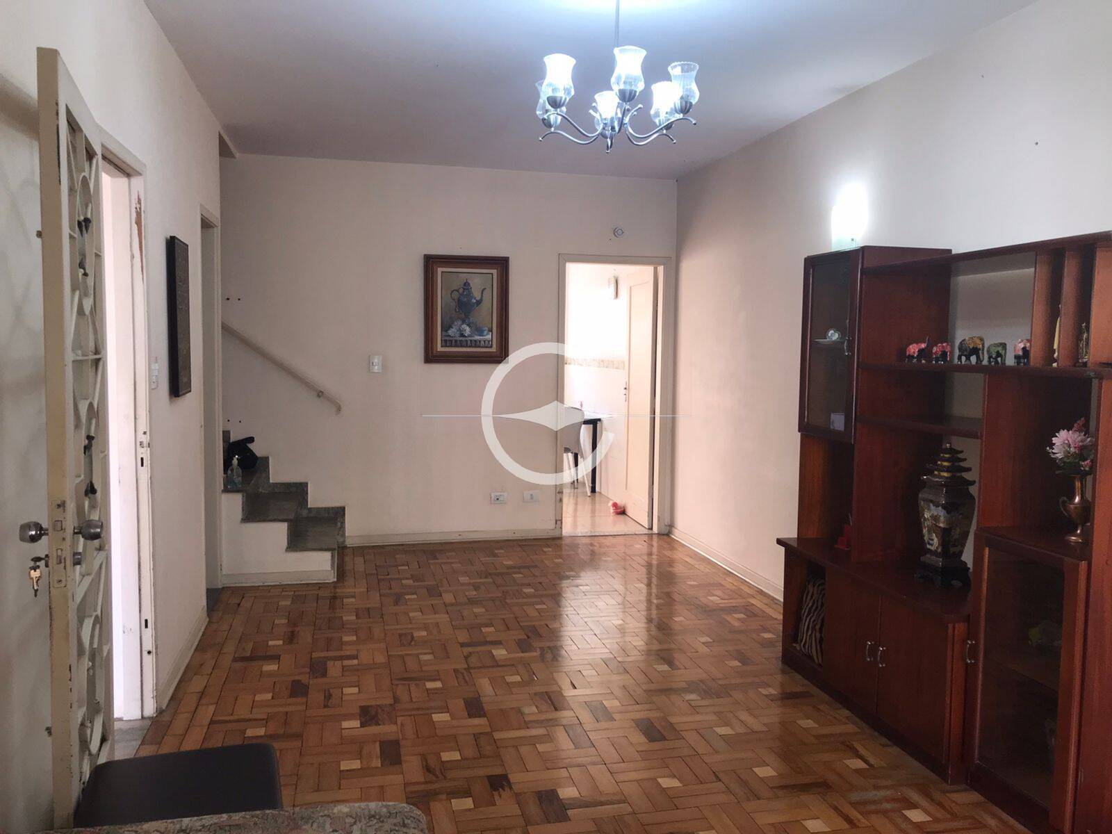 Casa à venda com 3 quartos, 159m² - Foto 1