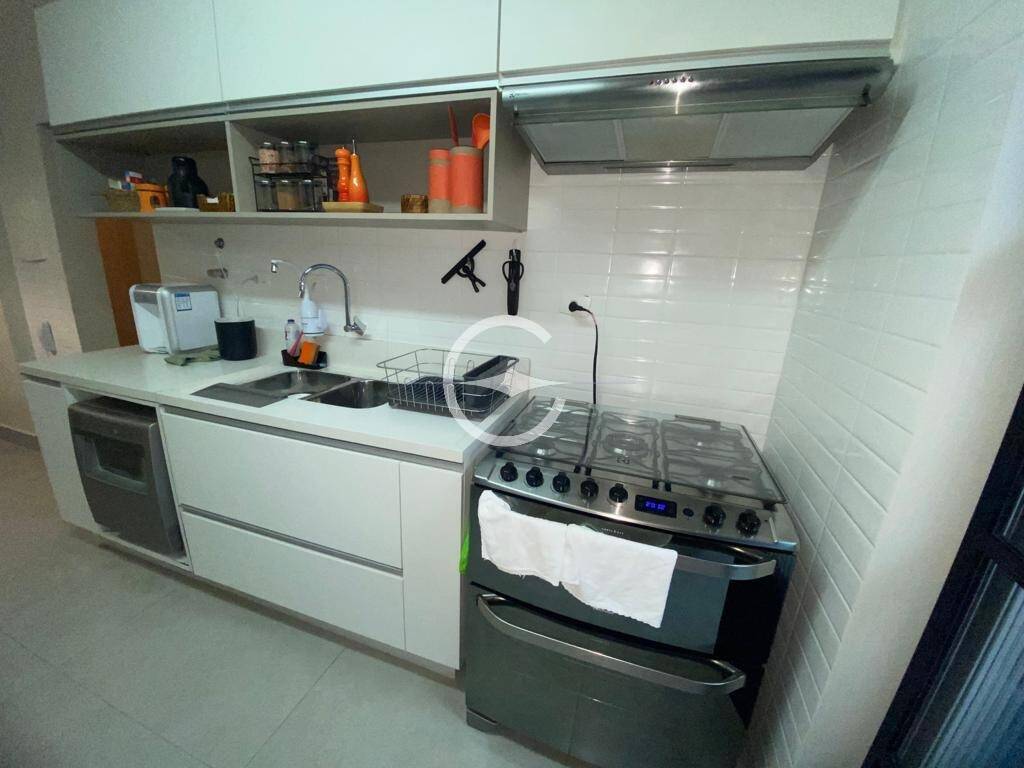 Apartamento à venda com 3 quartos, 166m² - Foto 7