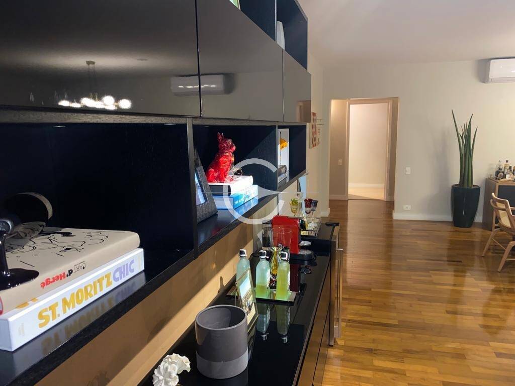 Apartamento à venda com 3 quartos, 166m² - Foto 4