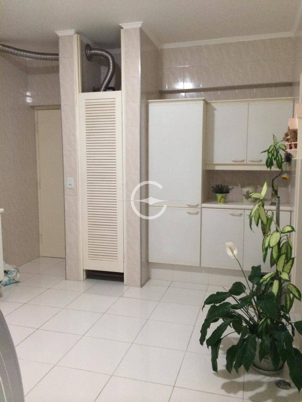 Apartamento à venda com 4 quartos, 240m² - Foto 10