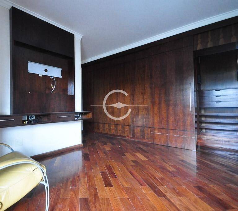 Apartamento à venda com 4 quartos, 220m² - Foto 8