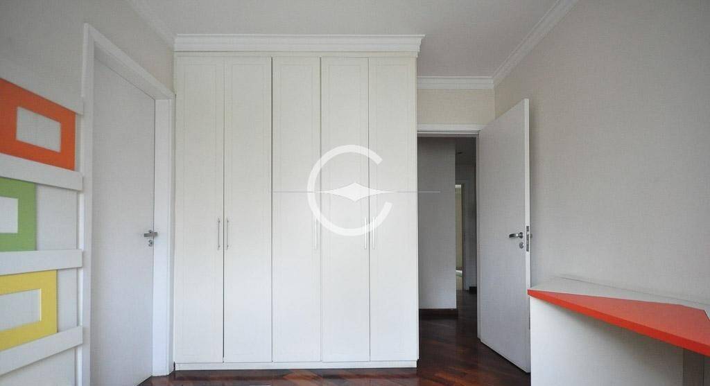 Apartamento à venda com 4 quartos, 220m² - Foto 11