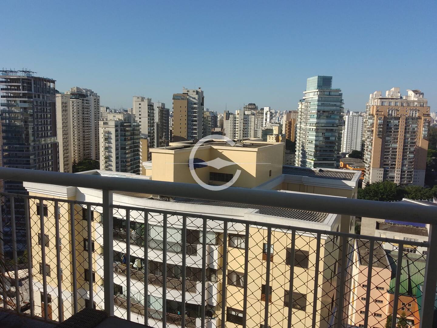 Apartamento para alugar com 2 quartos, 113m² - Foto 11