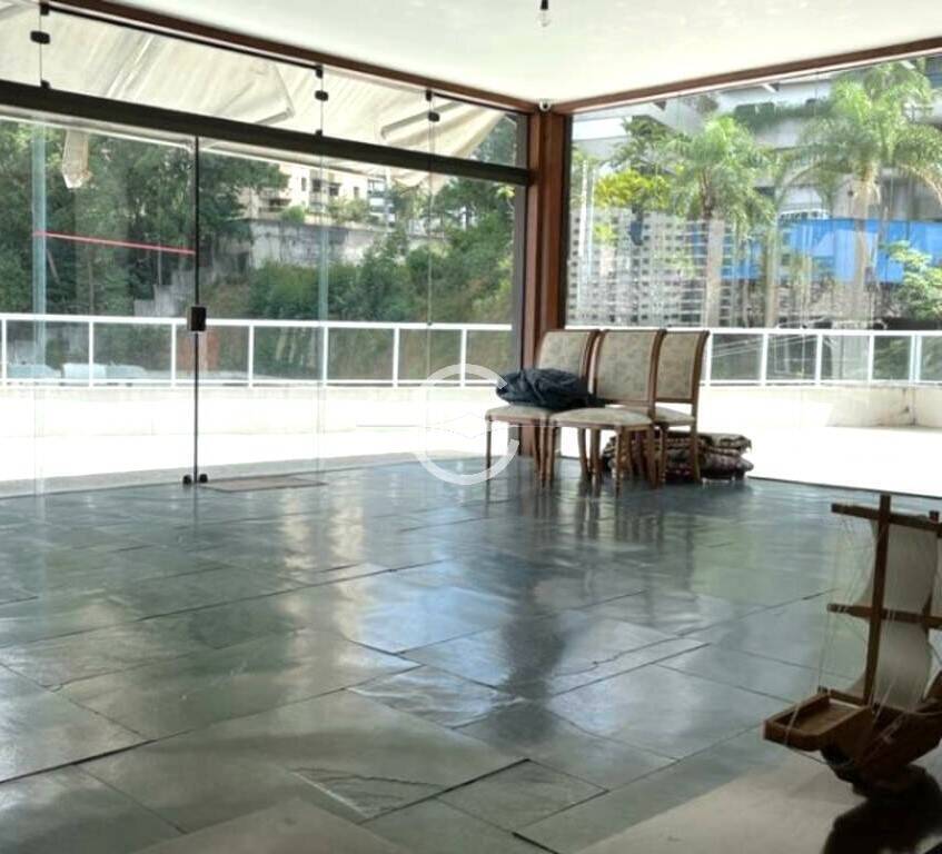 Casa para alugar com 4 quartos, 440m² - Foto 10