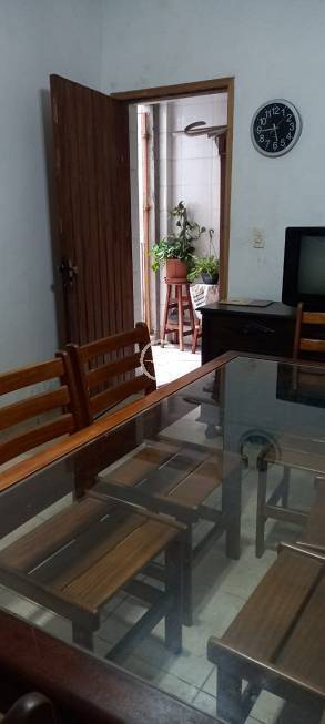 Casa à venda e aluguel com 3 quartos, 330m² - Foto 1