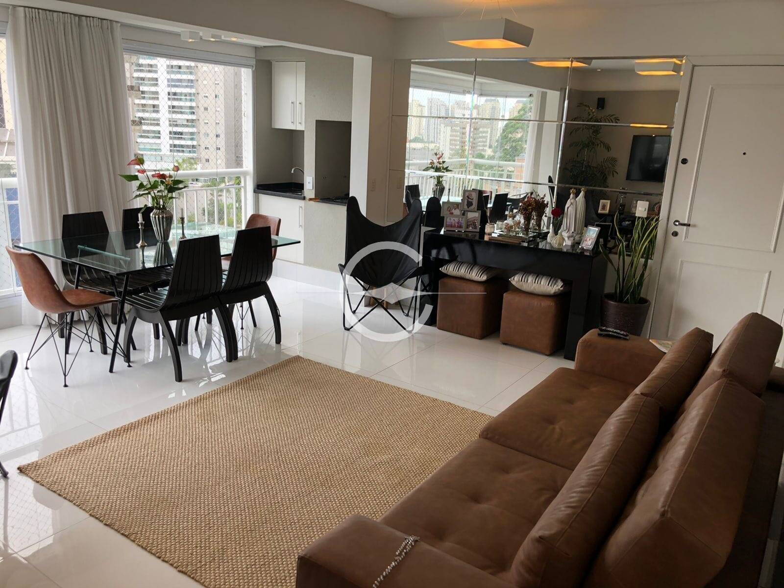 Apartamento à venda com 3 quartos, 107m² - Foto 1