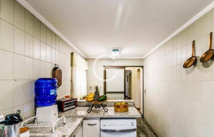 Apartamento à venda com 4 quartos, 218m² - Foto 22