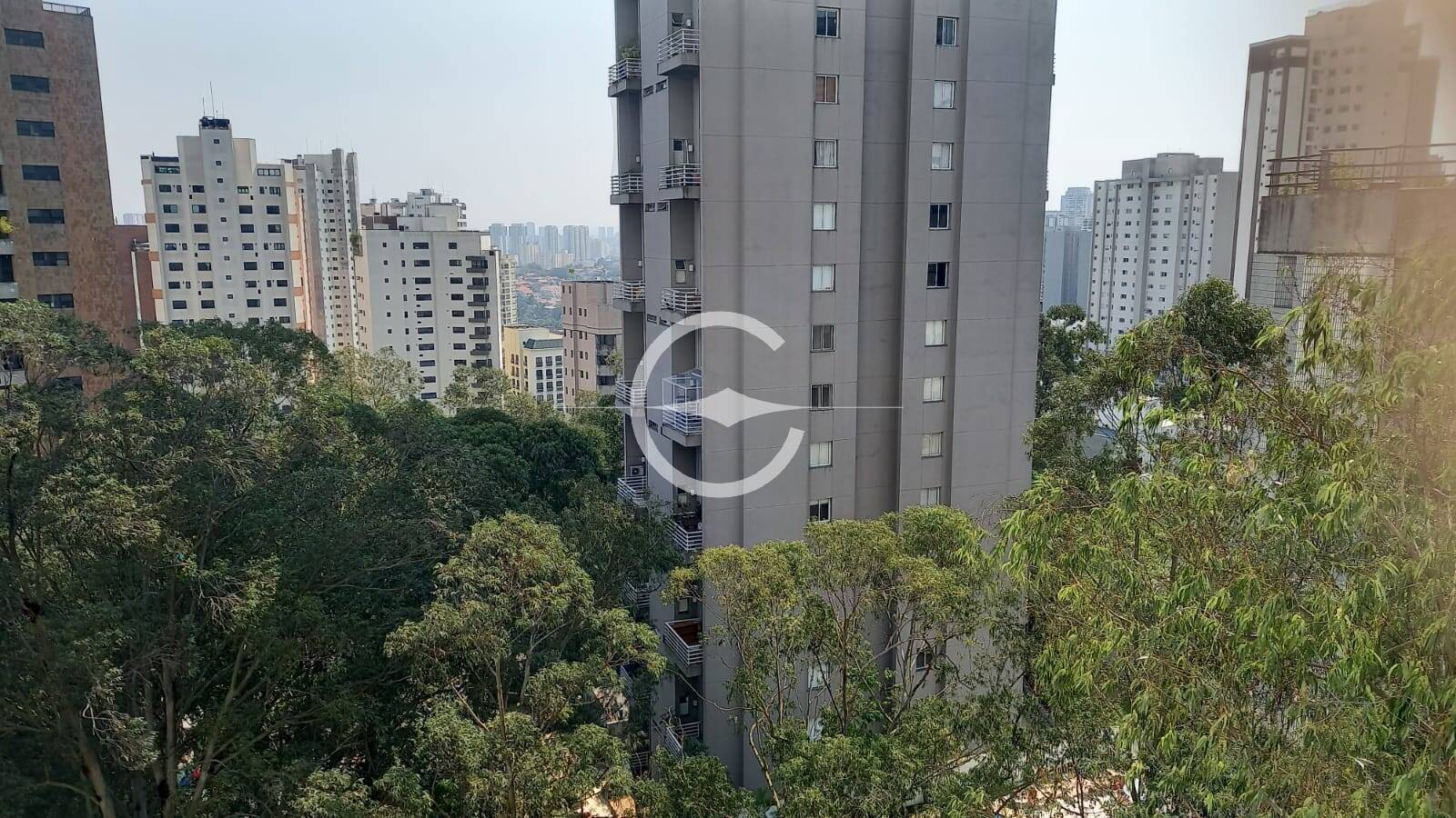 Apartamento à venda com 4 quartos, 238m² - Foto 9