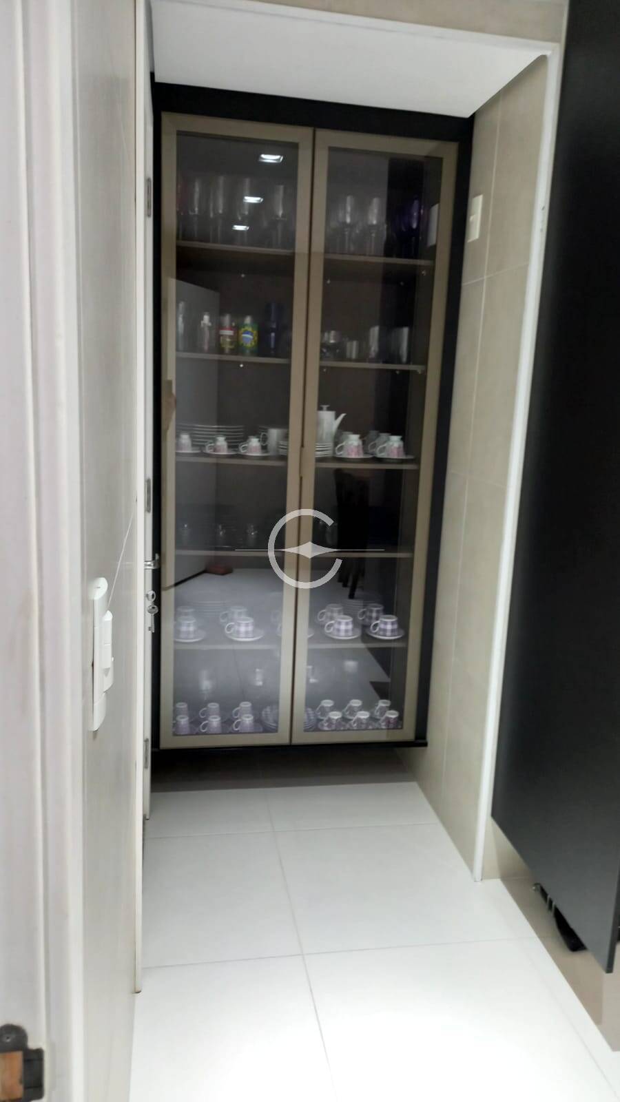 Apartamento à venda com 4 quartos, 238m² - Foto 14