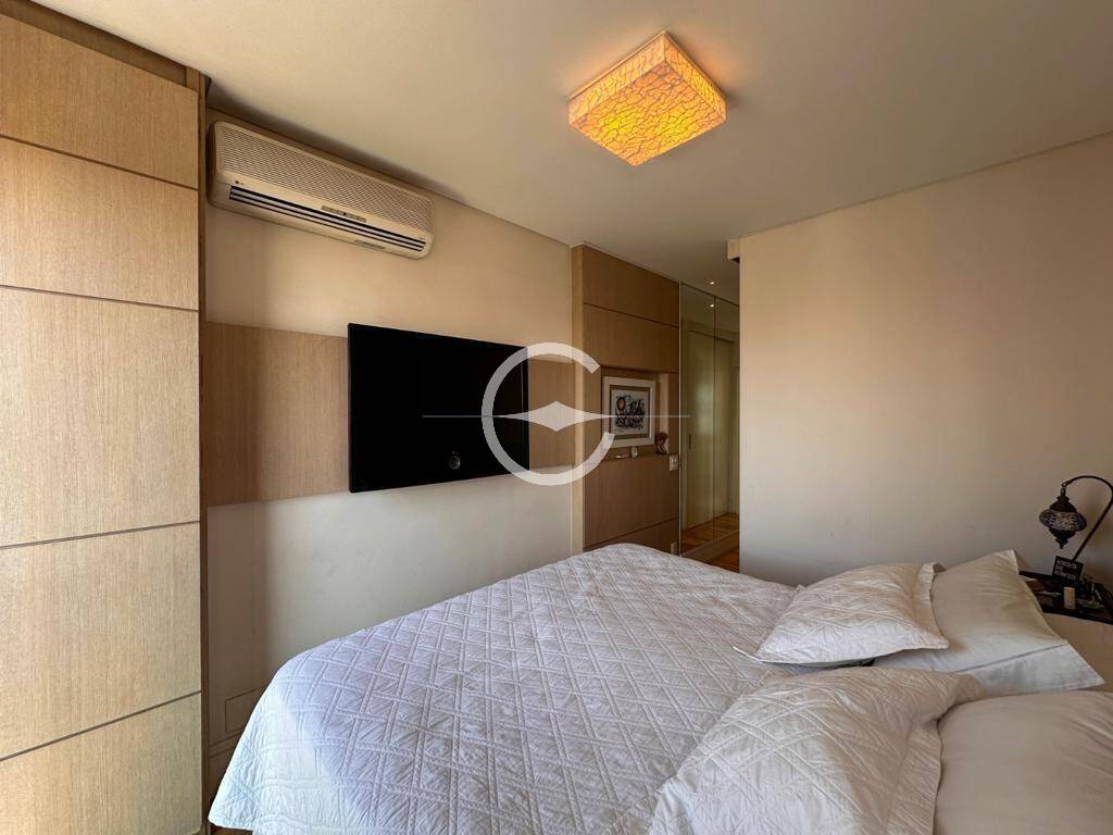 Apartamento à venda com 3 quartos, 240m² - Foto 47