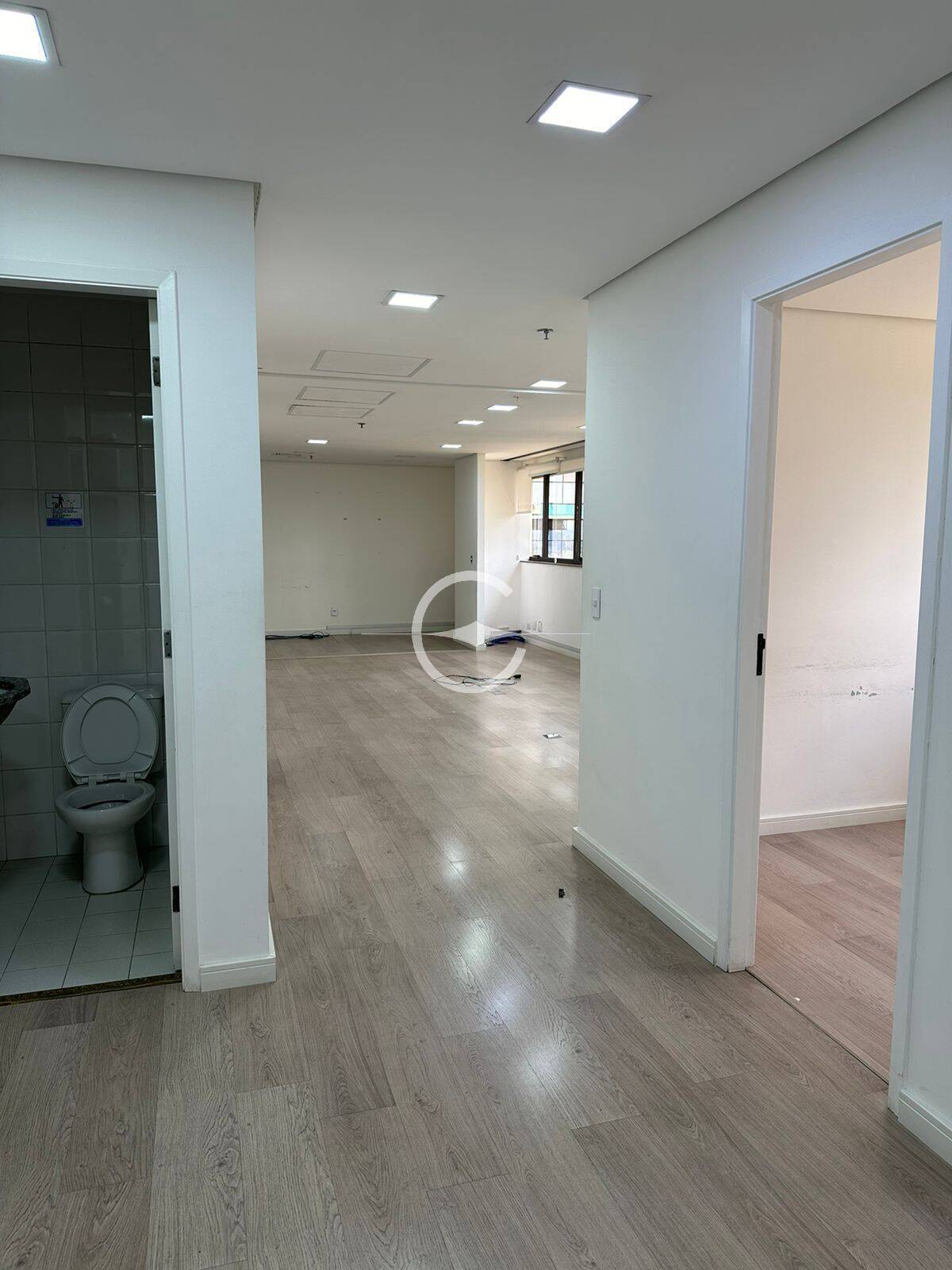 Prédio Inteiro para alugar, 75m² - Foto 3