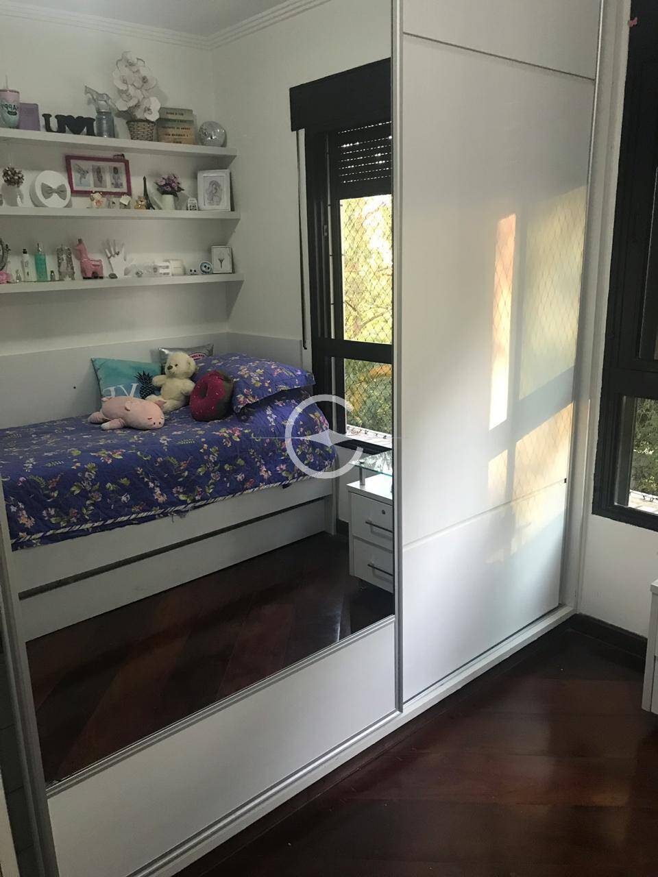 Apartamento à venda com 4 quartos, 230m² - Foto 8