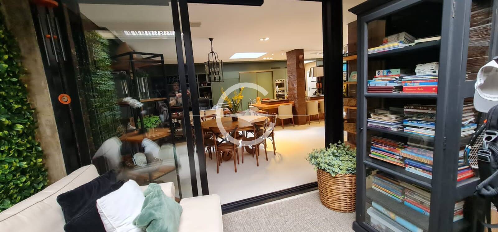 Casa de Condomínio à venda com 4 quartos, 340m² - Foto 4