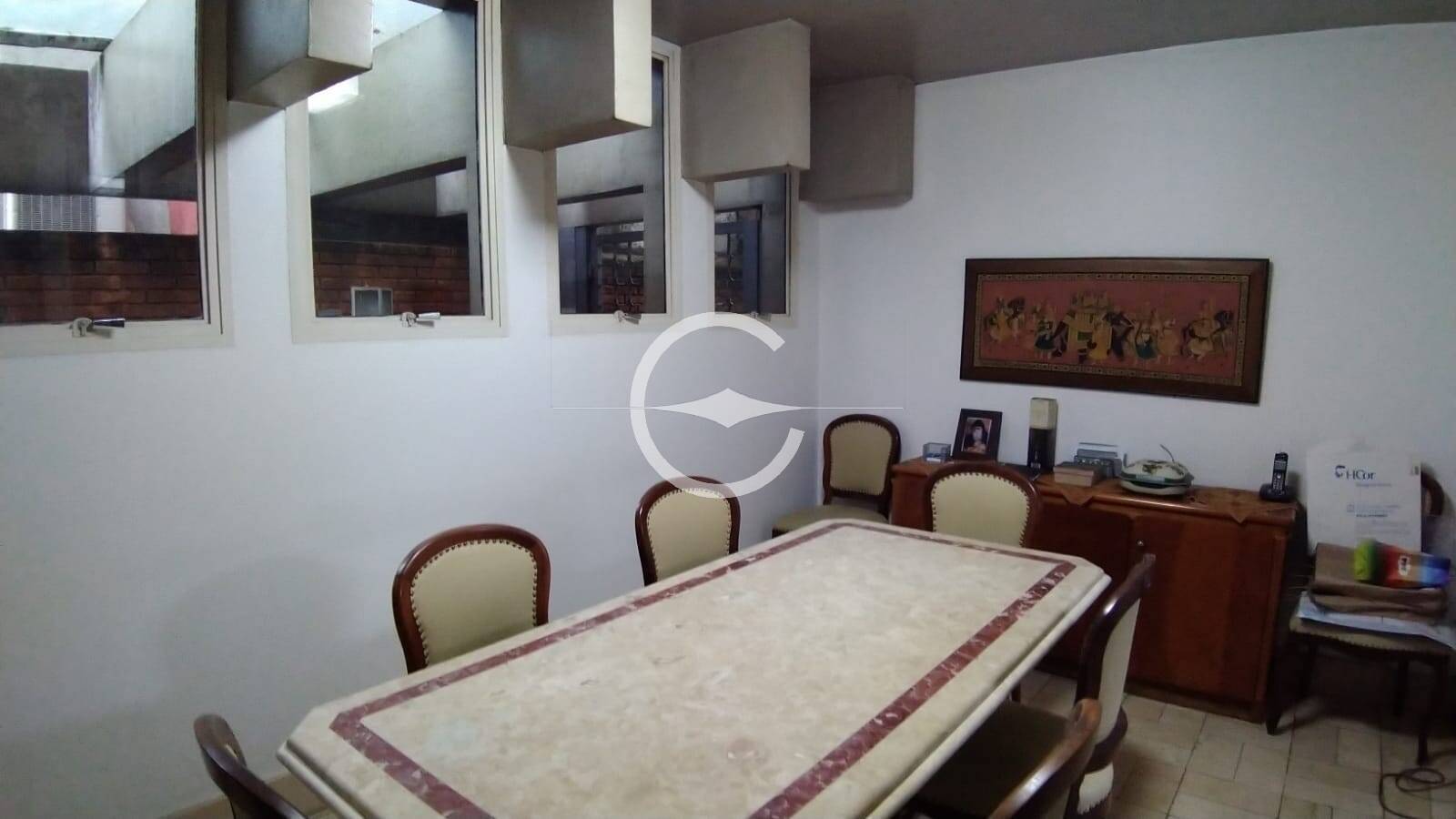 Casa para alugar com 4 quartos, 450m² - Foto 12