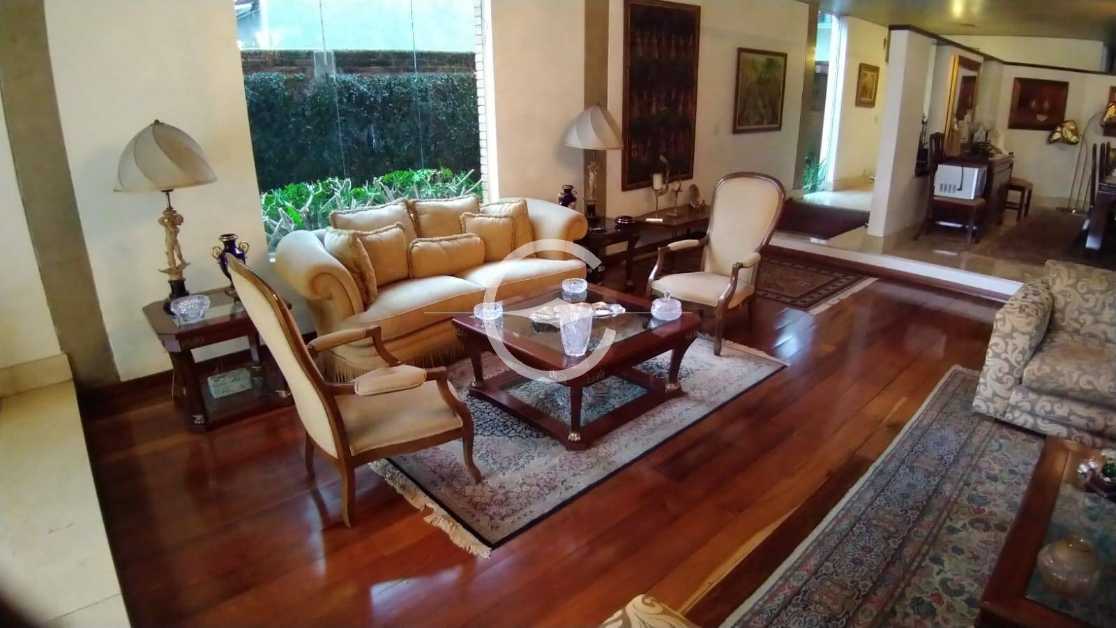 Casa para alugar com 4 quartos, 450m² - Foto 14