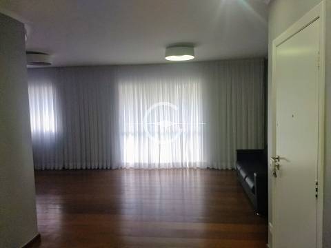 Apartamento à venda com 3 quartos, 256m² - Foto 13