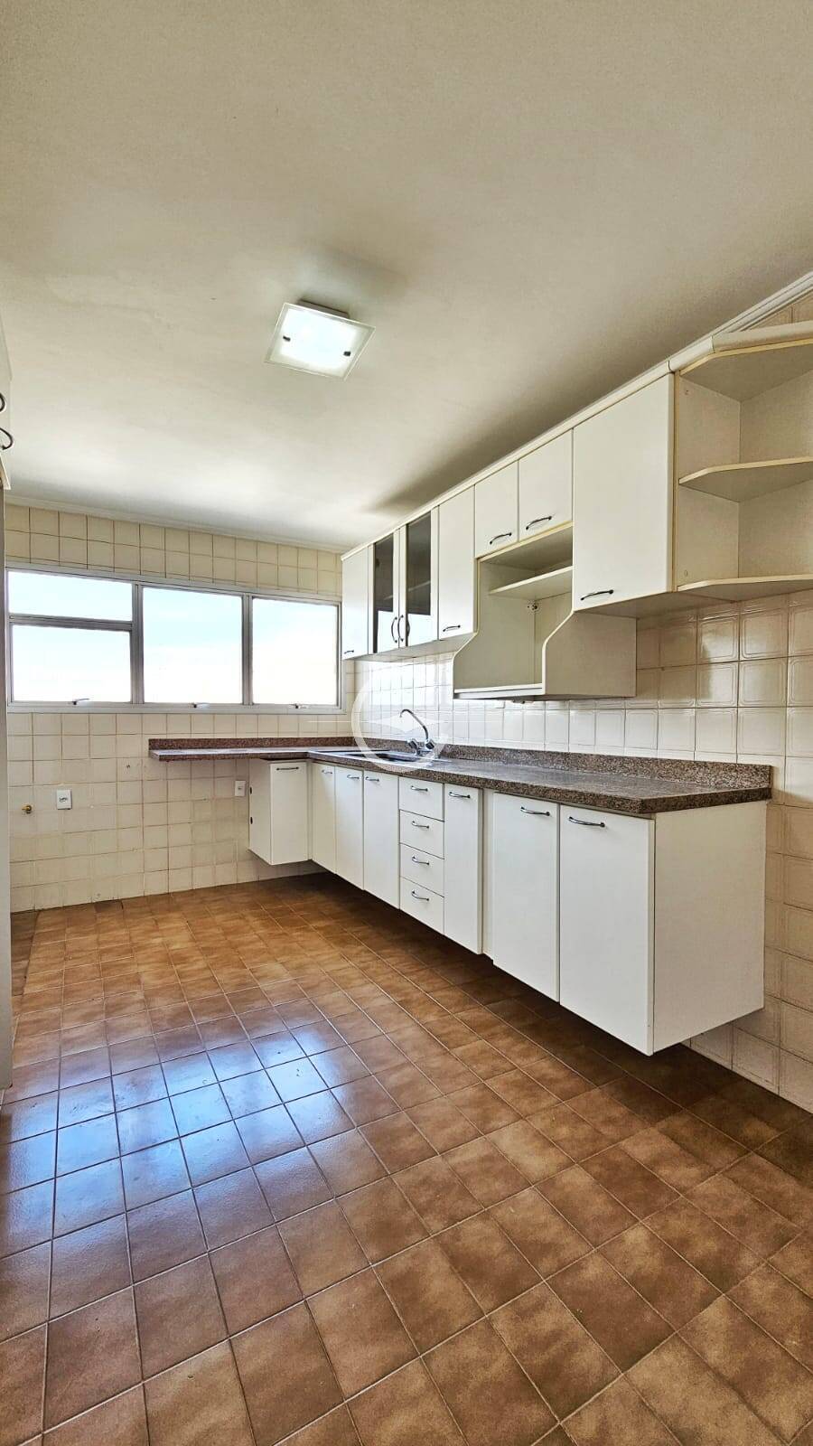 Apartamento à venda com 3 quartos, 122m² - Foto 17