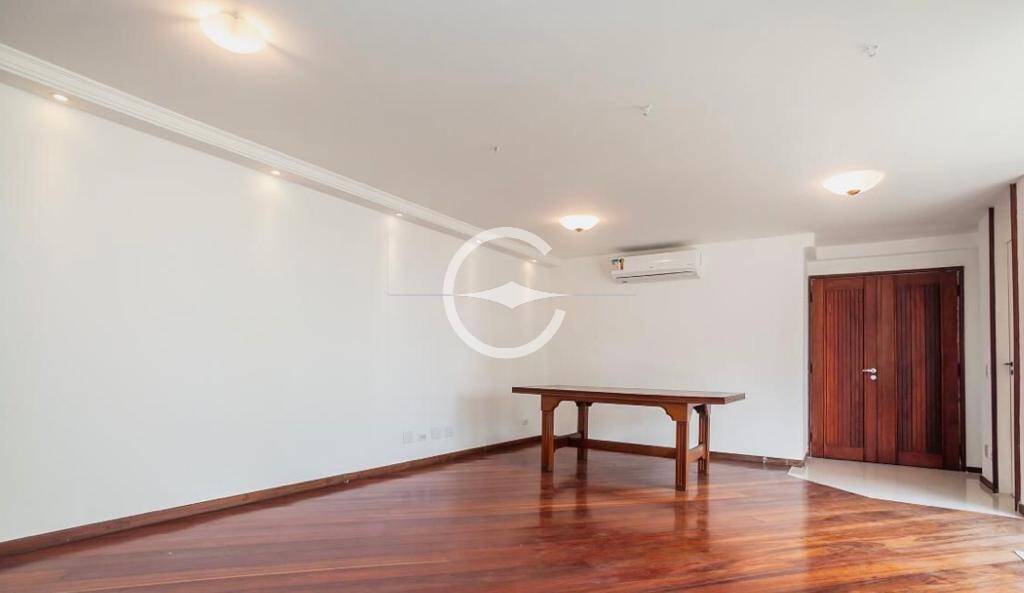 Apartamento à venda com 3 quartos, 160m² - Foto 4