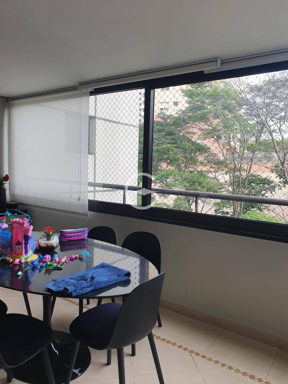 Apartamento para alugar com 3 quartos, 185m² - Foto 14