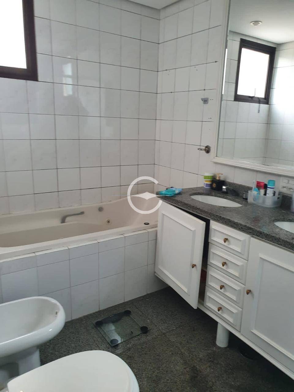 Apartamento para alugar com 3 quartos, 185m² - Foto 20