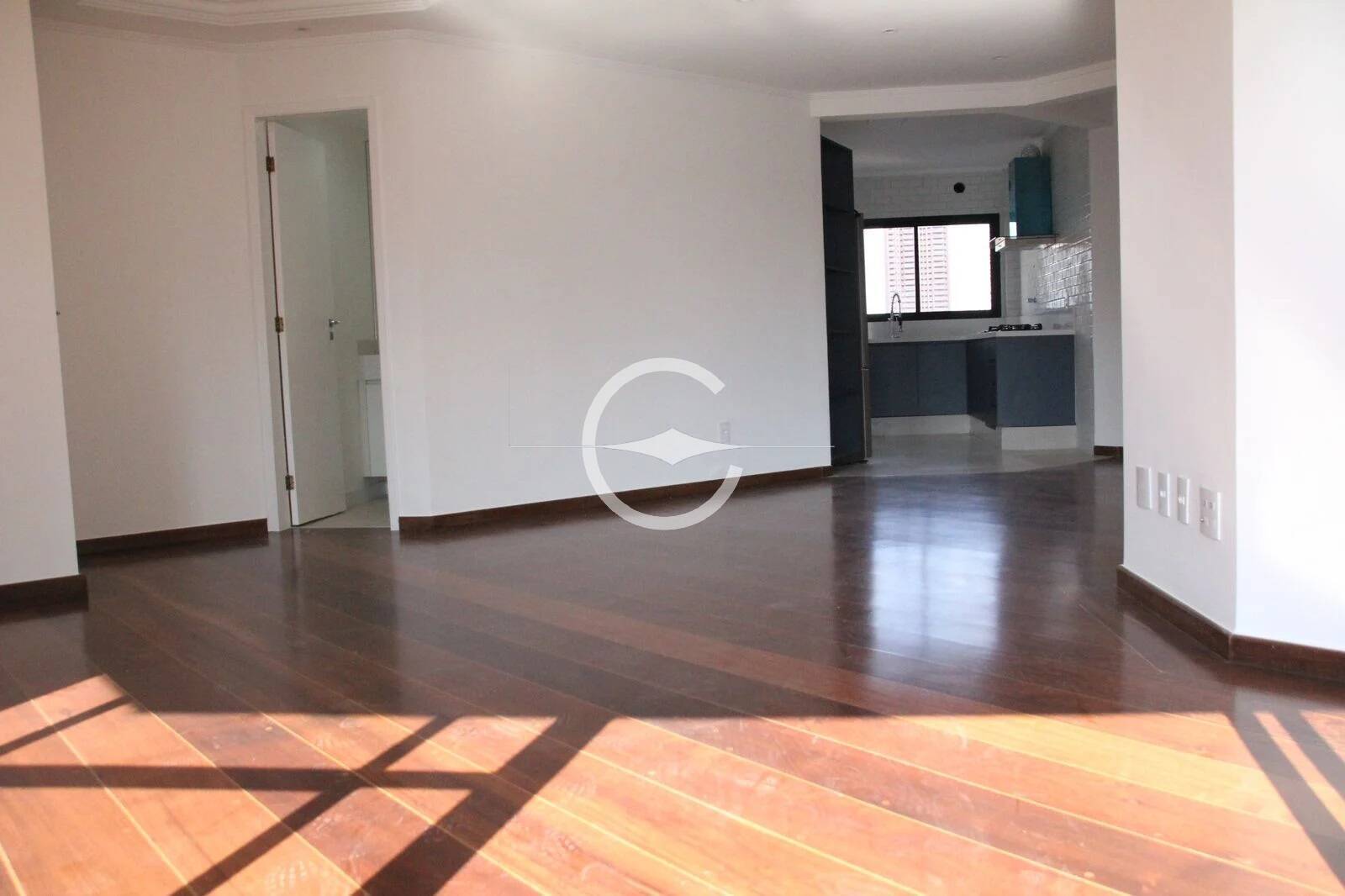 Apartamento à venda com 3 quartos, 127m² - Foto 2