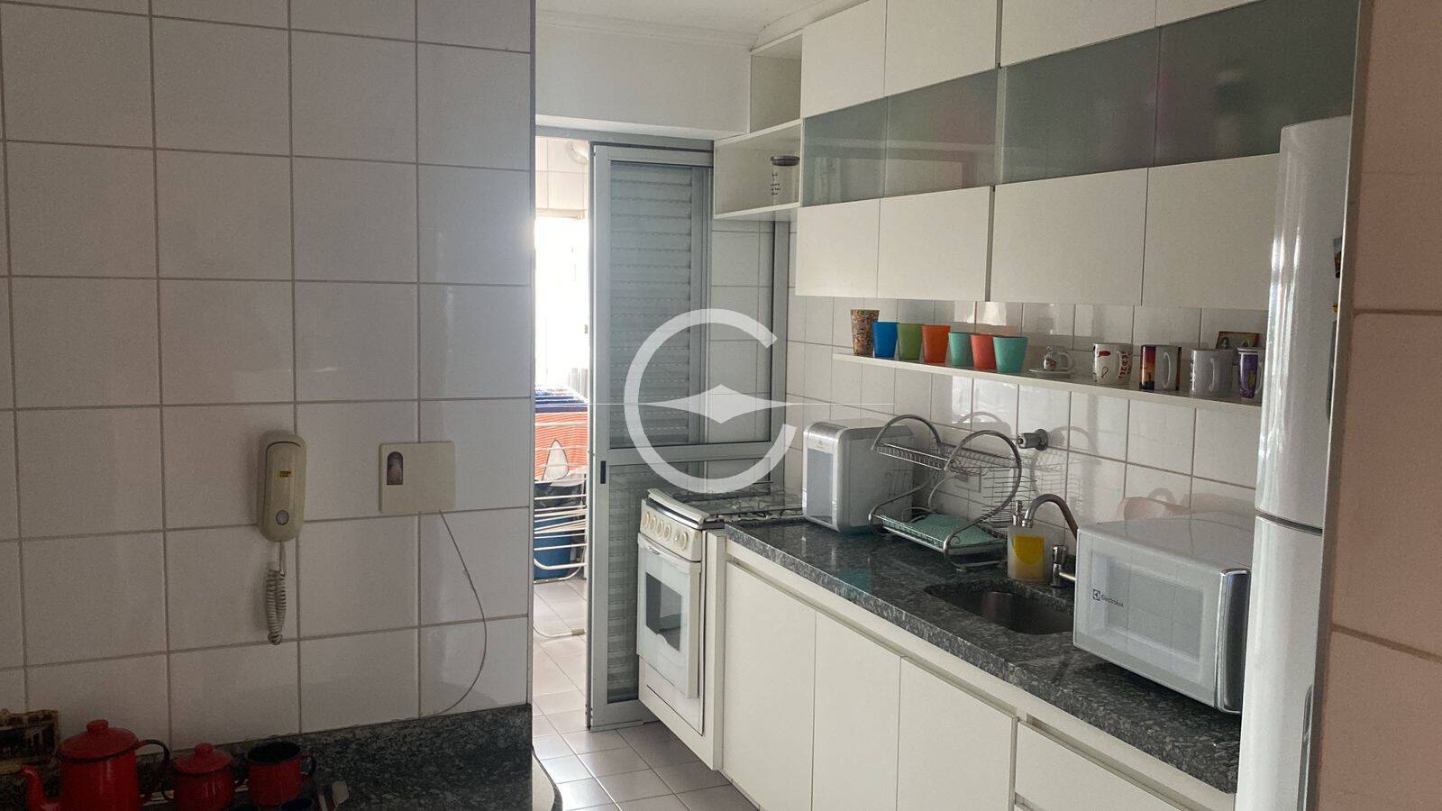 Apartamento à venda com 2 quartos, 75m² - Foto 10