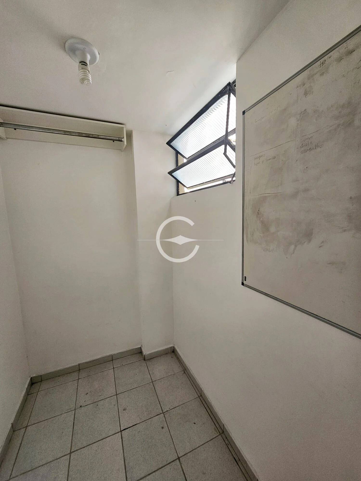 Apartamento à venda com 3 quartos, 134m² - Foto 3