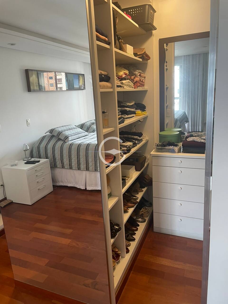 Apartamento à venda com 4 quartos, 200m² - Foto 12