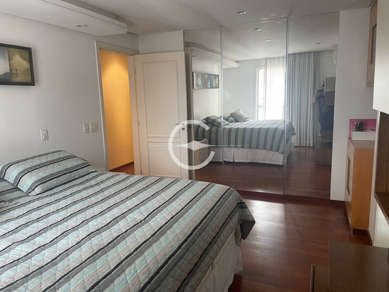 Apartamento à venda com 4 quartos, 200m² - Foto 13