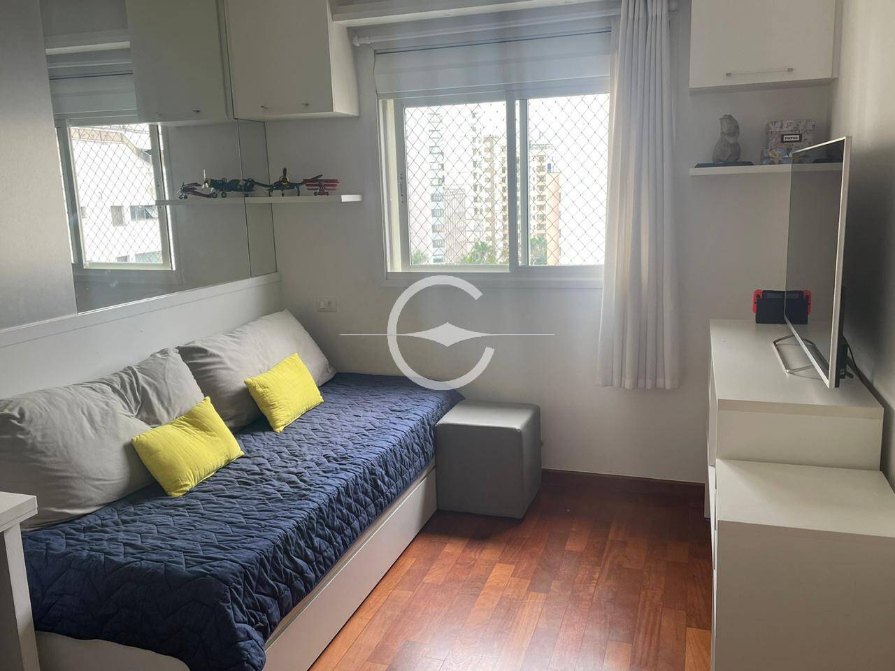 Apartamento à venda com 4 quartos, 200m² - Foto 18