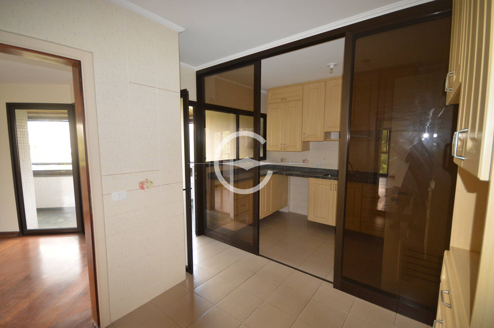 Apartamento à venda com 4 quartos, 196m² - Foto 6