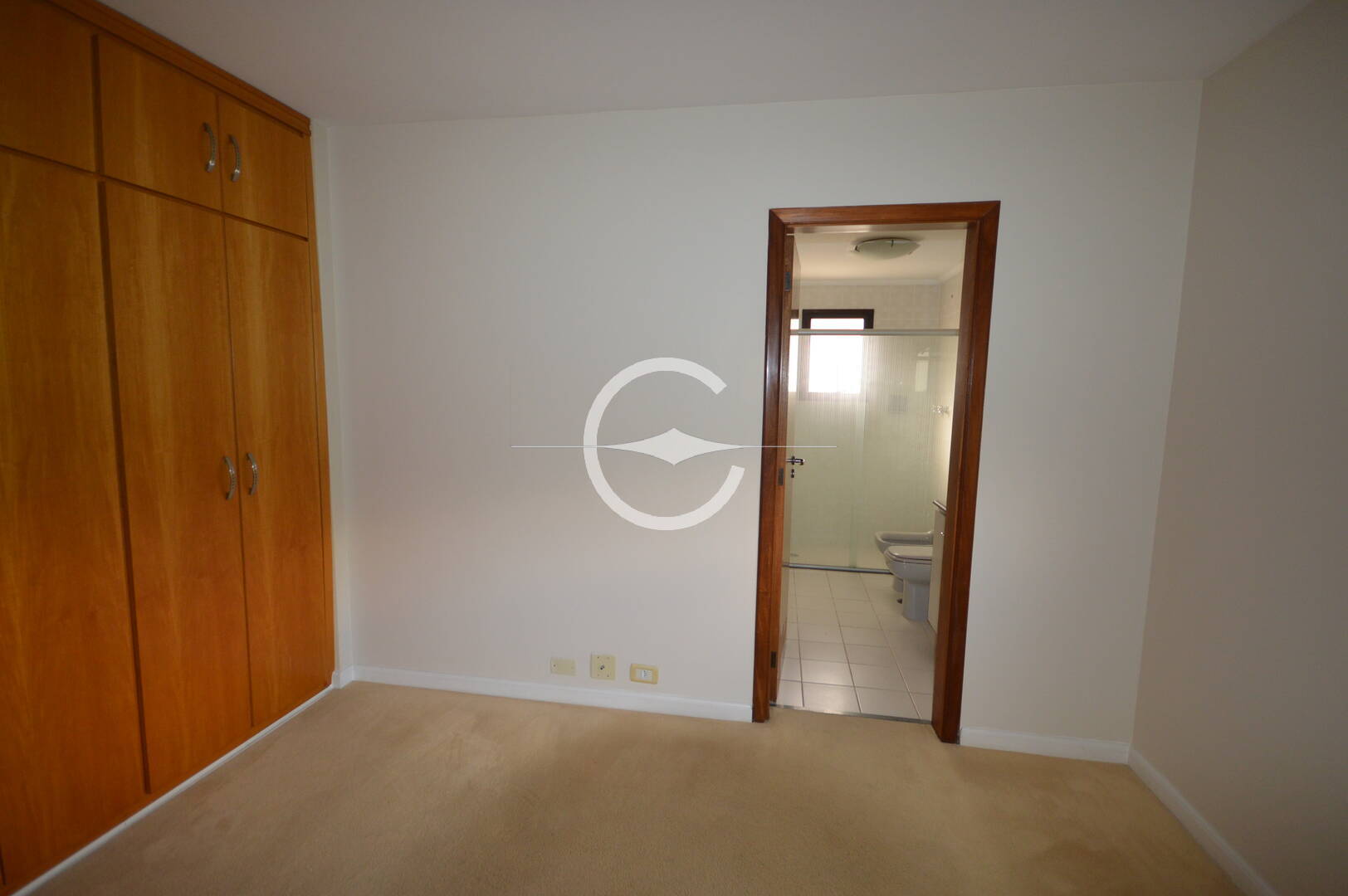 Apartamento à venda com 4 quartos, 196m² - Foto 15